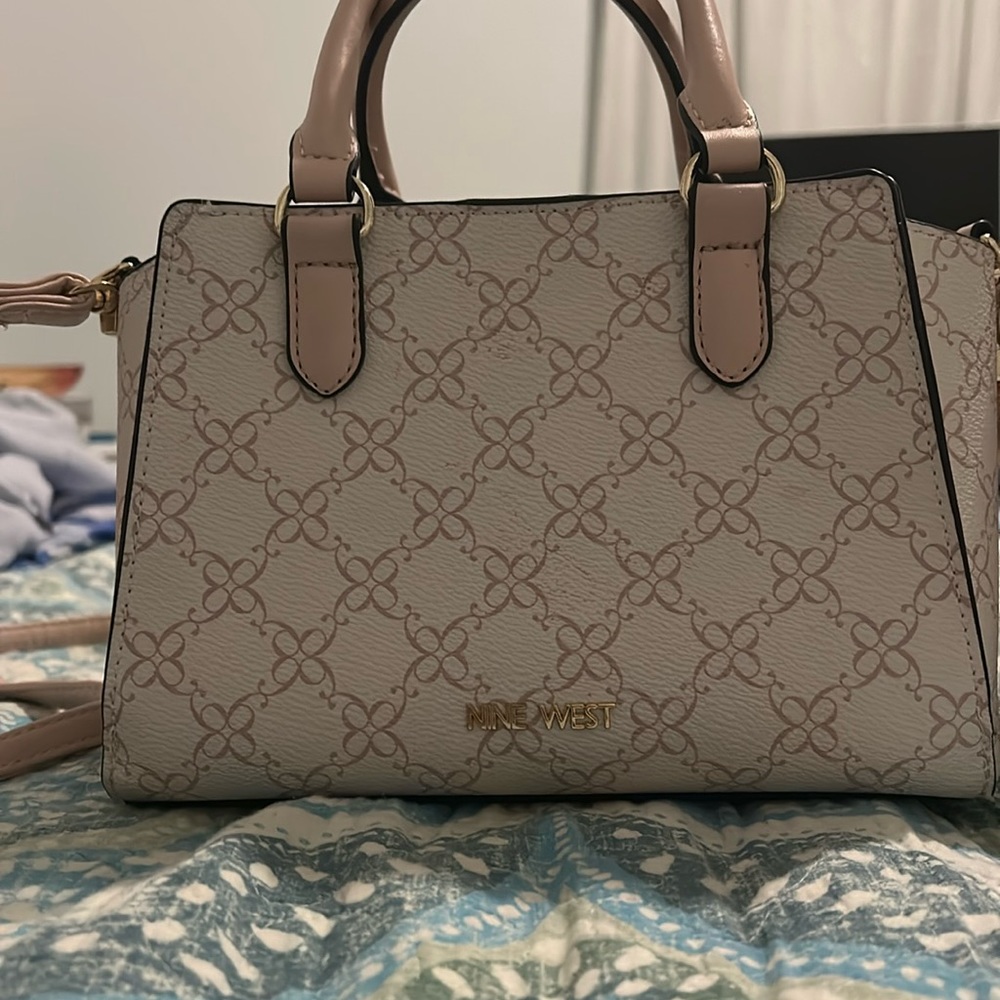 Nine West pink